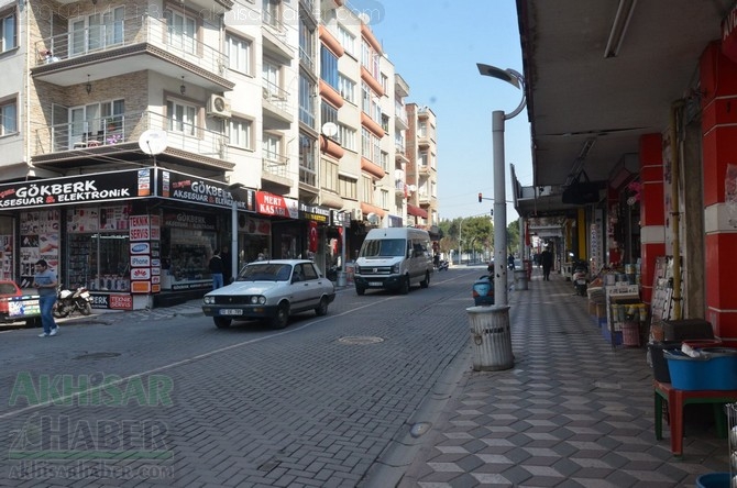 Koronavirüs tedbirleri kapsamında 14 Nisan Akhisar Sokak ve caddeleri bö 5