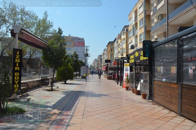 Koronavirüs tedbirleri kapsamında 14 Nisan Akhisar Sokak ve caddeleri bö 59