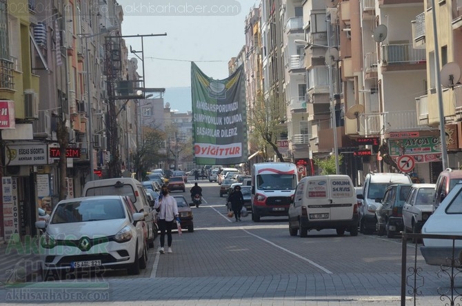 Koronavirüs tedbirleri kapsamında 14 Nisan Akhisar Sokak ve caddeleri bö 60