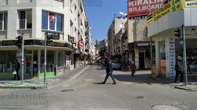 Akhisar'da 27 Nisan'da sokak ve caddeler doldu taştı 28