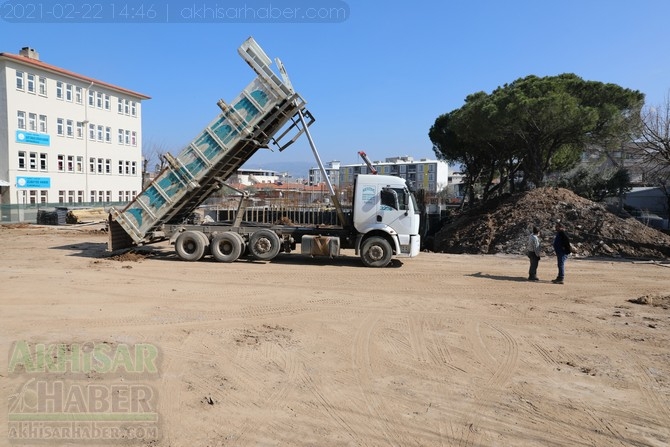 TOKİ tarafından yapılan 16 derslikli Akhisar Zübeyde Hanım Okulu çalışma 10