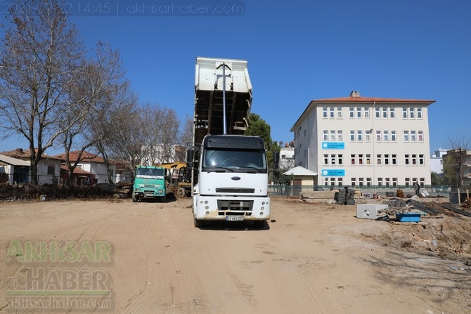 TOKİ tarafından yapılan 16 derslikli Akhisar Zübeyde Hanım Okulu çalışma 3