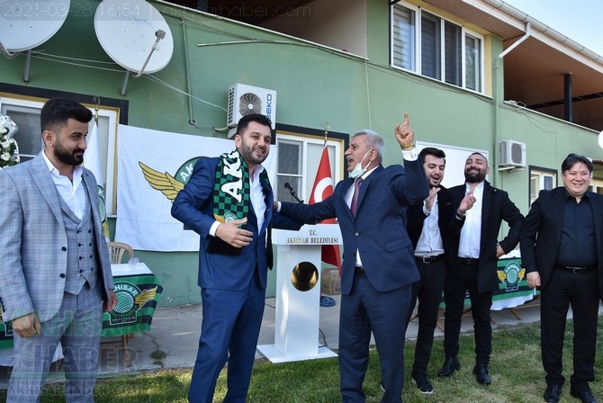 Akhisarspor yeni başkanı Evren Özbey oldu 144