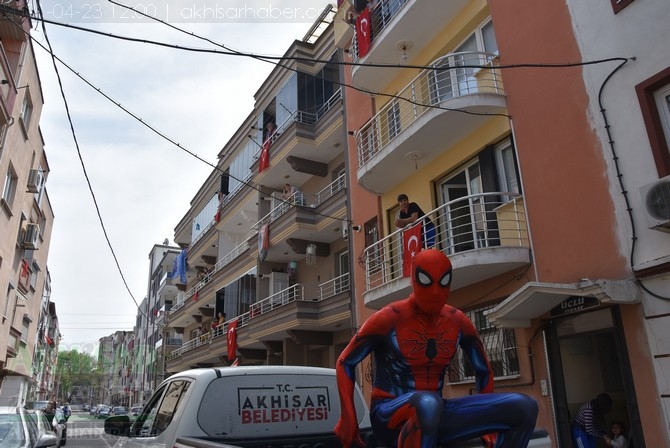 23 Nisan'da sokaklar şenlendi 57