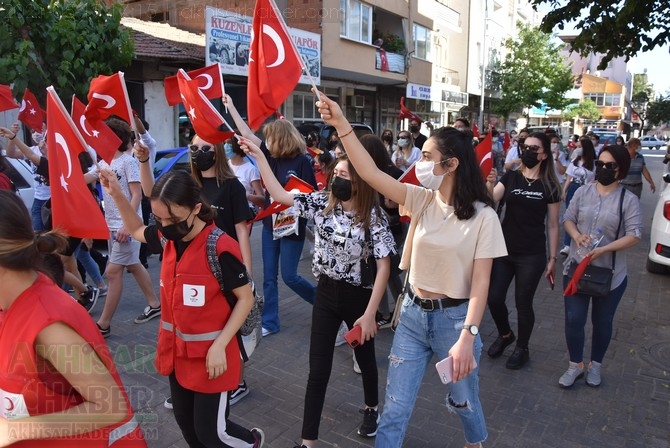 Akhisar Belediyesi'nden 19 Mayıs'ın 102.yılına özel kutlama 40