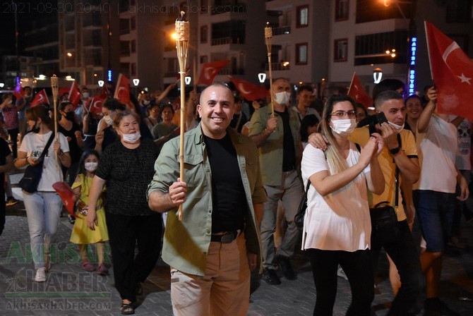 CHP Akhisar İlçe Teşkilatından Zaferin 99.yılında özel fener alayı 106