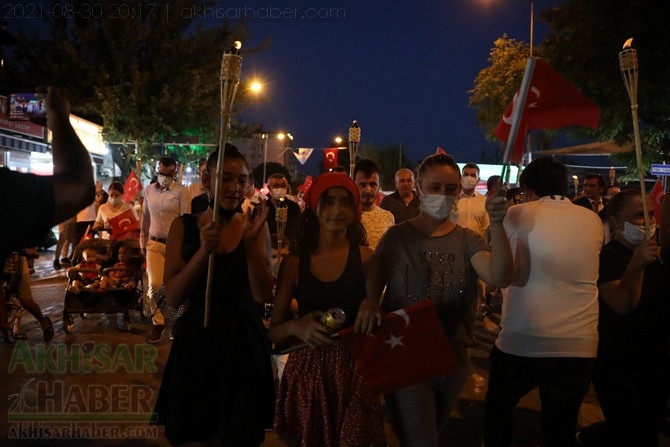 CHP Akhisar İlçe Teşkilatından Zaferin 99.yılında özel fener alayı 6