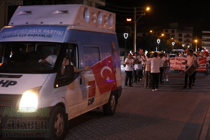 CHP Akhisar İlçe Teşkilatından Zaferin 99.yılında özel fener alayı 60