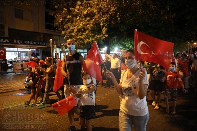 CHP Akhisar İlçe Teşkilatından Zaferin 99.yılında özel fener alayı 9