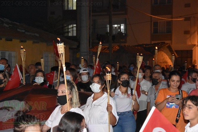 CHP Akhisar İlçe Teşkilatından Zaferin 99.yılında özel fener alayı 92