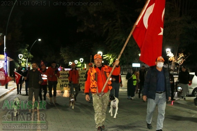 Cumhuriyet Bayramı 98.yılı Fener Alayı renkli görüntülere sahne oldu 12