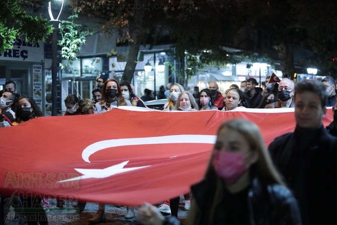 Cumhuriyet Bayramı 98.yılı Fener Alayı renkli görüntülere sahne oldu 45