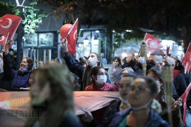 Cumhuriyet Bayramı 98.yılı Fener Alayı renkli görüntülere sahne oldu 47