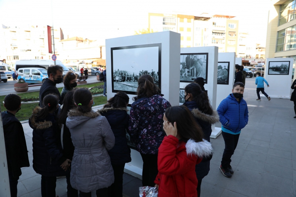 Akhisar Belediyesi 10 Kasım özel fotoğraf sergisi 12