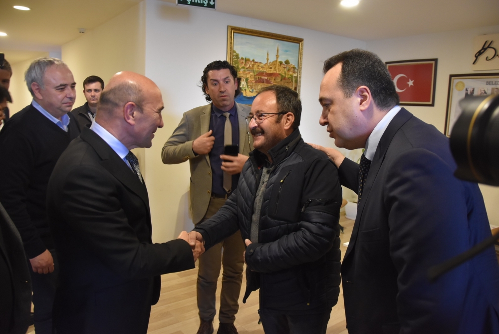 İzmir BŞB Başkanı Tunç Soyer, Başkan Dutlulu'yu ziyaret etti 18