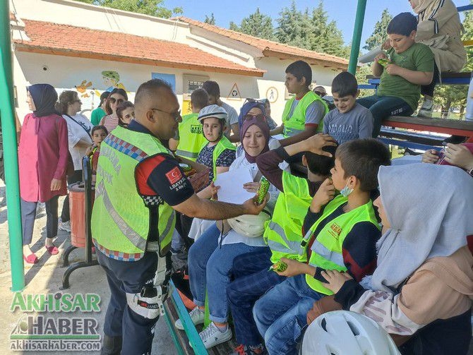 Engelliler Haftasında öğrencilere trafik eğitimi 10