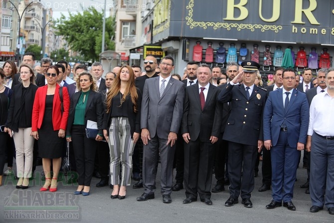 19 Mayıs 2022 Atatürk'ü anma Gençlik ve Spor Bayramı Çelenk Sunma T 13