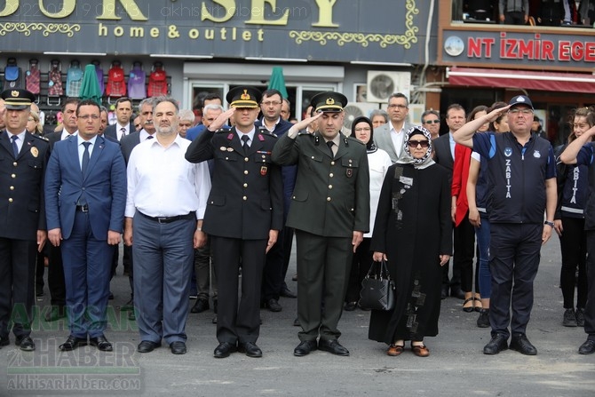 19 Mayıs 2022 Atatürk'ü anma Gençlik ve Spor Bayramı Çelenk Sunma T 14