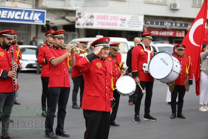 19 Mayıs 2022 Atatürk'ü anma Gençlik ve Spor Bayramı Çelenk Sunma T 18