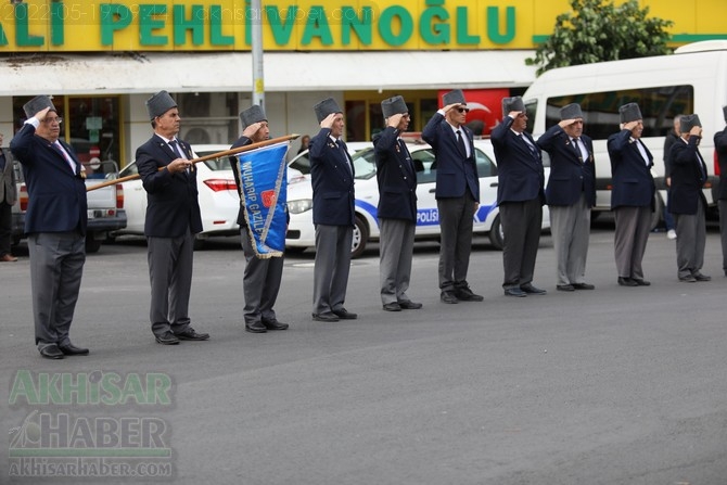 19 Mayıs 2022 Atatürk'ü anma Gençlik ve Spor Bayramı Çelenk Sunma T 27