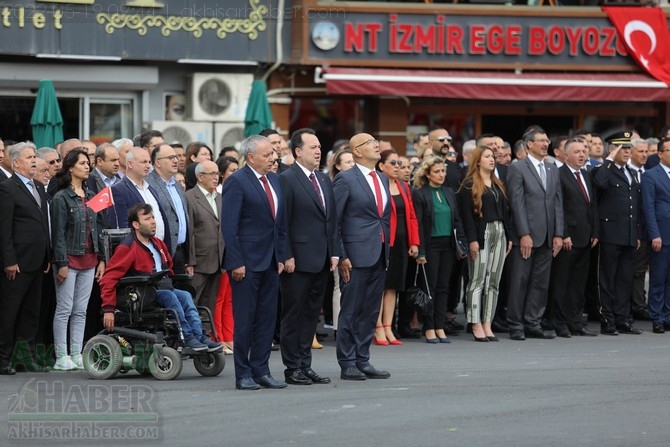 19 Mayıs 2022 Atatürk'ü anma Gençlik ve Spor Bayramı Çelenk Sunma T 28