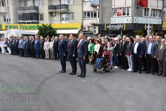 19 Mayıs 2022 Atatürk'ü anma Gençlik ve Spor Bayramı Çelenk Sunma T 43