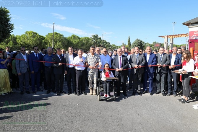 Akhisar'da 3 gün sürecek Bilim Şenliği başladı 17