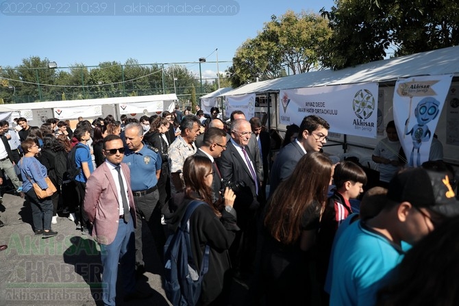 Akhisar'da 3 gün sürecek Bilim Şenliği başladı 39