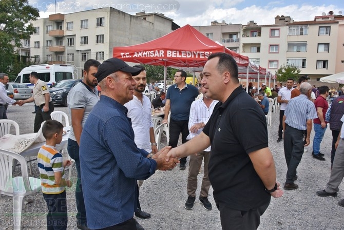 Akhisarlı Şehit Piyade Uzman Çavuş Reşat Ergin’in baba ocağında hayır et 17