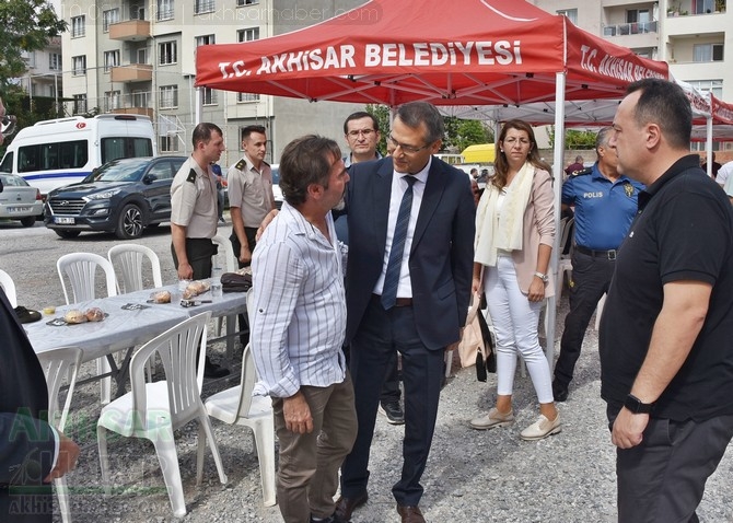 Akhisarlı Şehit Piyade Uzman Çavuş Reşat Ergin’in baba ocağında hayır et 19