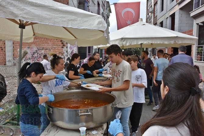 Akhisarlı Şehit Piyade Uzman Çavuş Reşat Ergin’in baba ocağında hayır et 9