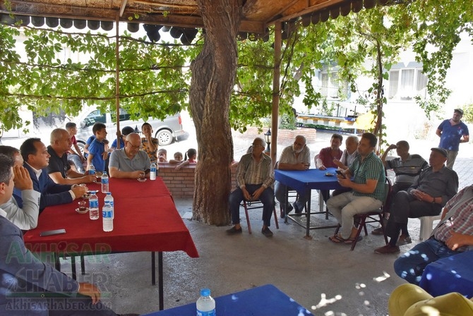 Akhisar Belediye Başkanı Besim Dutlulu, Tütenli Mahallesi'nde 13