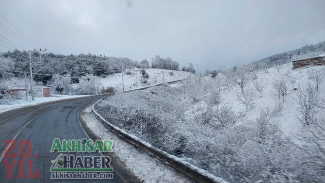 Akhisar'da yüksek kesimlere kar yağdı 10