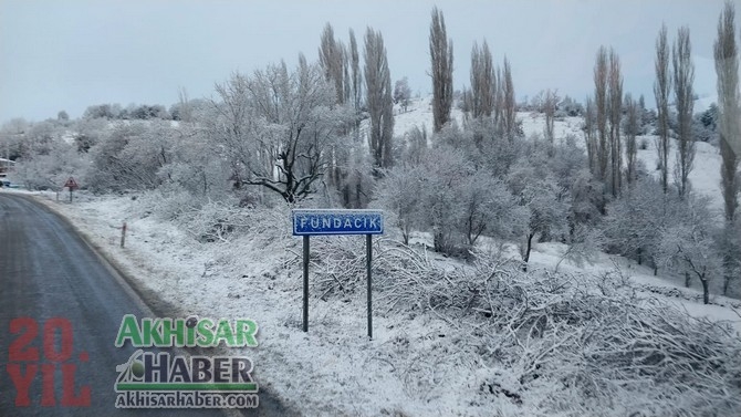 Akhisar'da yüksek kesimlere kar yağdı 17