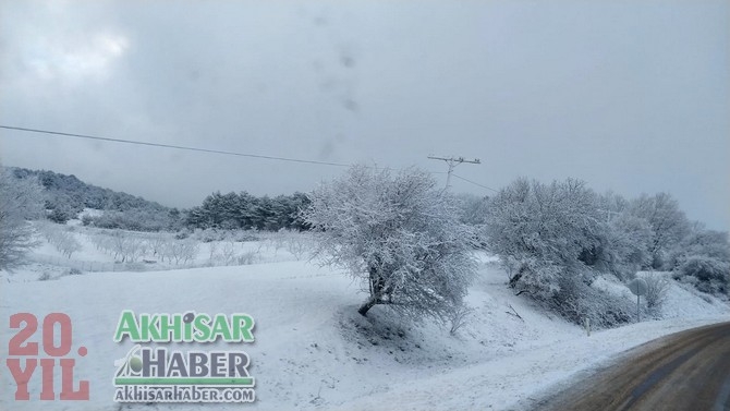 Akhisar'da yüksek kesimlere kar yağdı 7