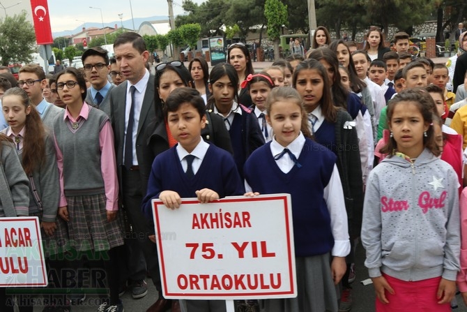 Akhisar'da 23 Nisan Çocuk Bayramı'nın 96.Yıl Kutlama Programı 6