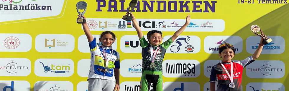 Akhisarlı U12 Bisikletçi Miray Akcan Türkiye şampiyonu oldu