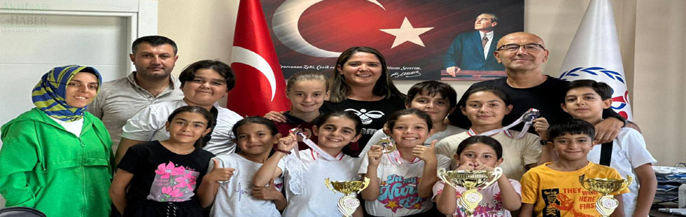 İlçe Spor Müdürü Oktay, Akhisarlı Bisikletçilere teşekkür etti