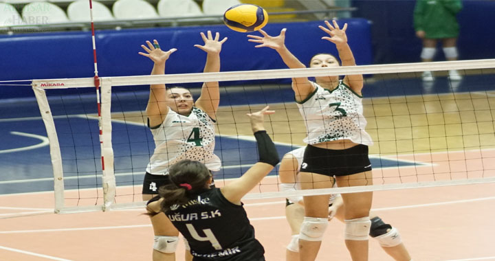 Akhisar Belediye Voleybol Takımı Denizli Uğur Spor’a  0-3 mağlup oldu