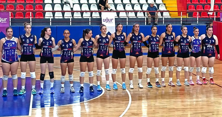 Uğur Spor, Akhisargücü Voleybol Takımını 3-0 mağlup etti