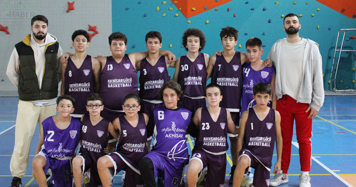 Akhisargücü U14 Erkek Basketbol Takımı Rakip Tanımıyor