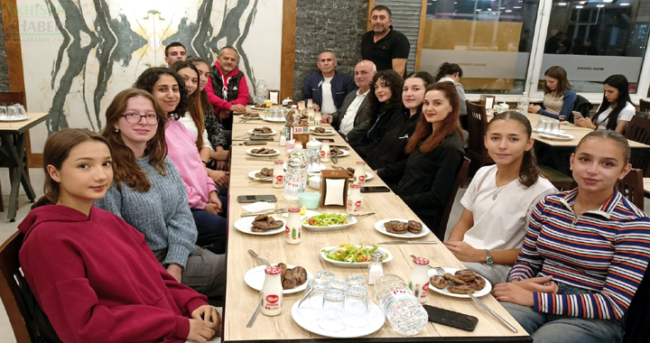 Dayıoğlu Kasabı Muhtarın Yeri Akhisargücü’nü ağırladı