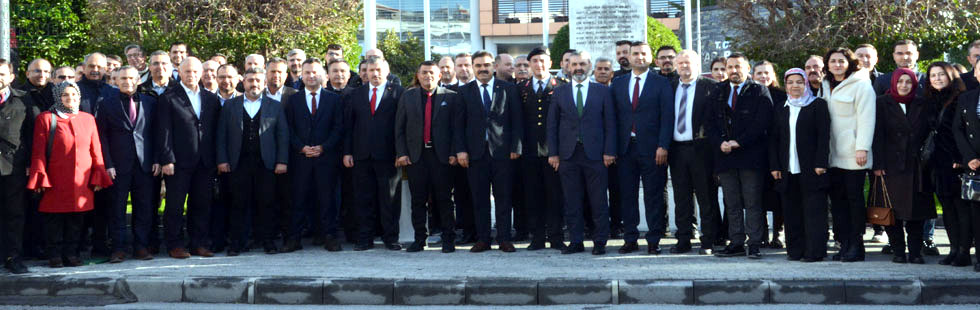 24 Kasım Öğretmenler Günü Çelenk töreni ile başladı