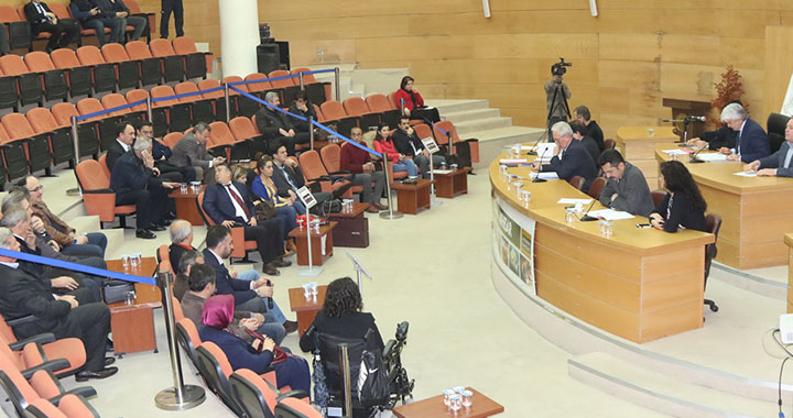 Akhisar stadının ismi resmiyet kazandı