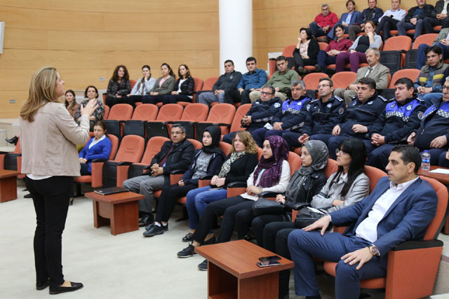 Akhisar Belediye personeline Öfke Kontrolü ve Stres Yönetimi eğitimi