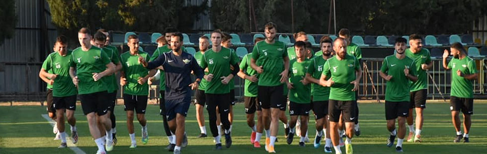 Moralsiz Akhisar perdeyi evinde açıyor