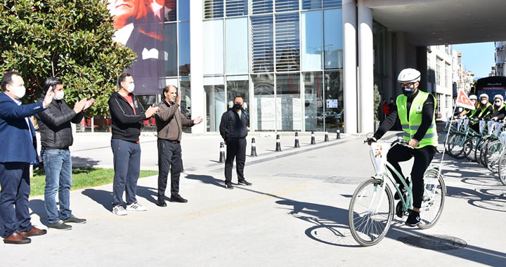 Akhisarlı gençler Ata’ya saygı yolculuğuna çıktı