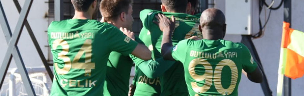 Akhisarspor 9 hafta sonra Tuzla'da güldü 0-3