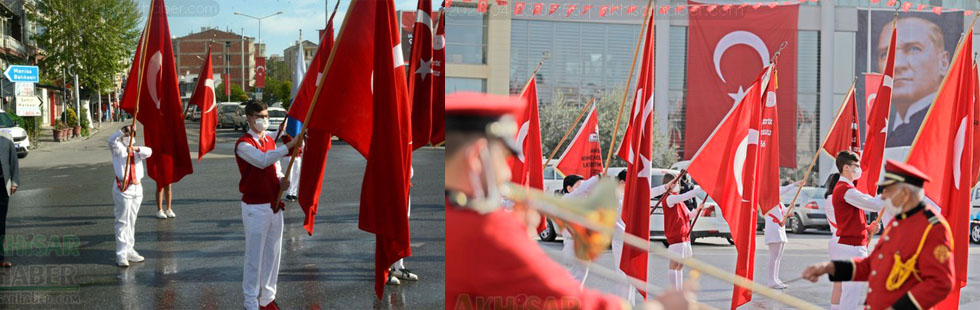 23 Nisan Ulusal Egemenlik ve Çocuk Bayramı’nı çelenk töreniyle kutladık