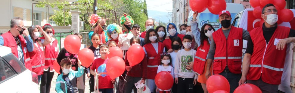 23 Nisan'da Türk Kızılay'ından çocuklara sürpriz